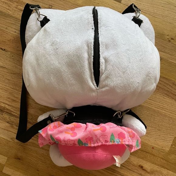 Hello Kitty Backpack - Picture 3 of 7